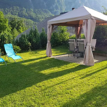Apartma Lina Apartment *