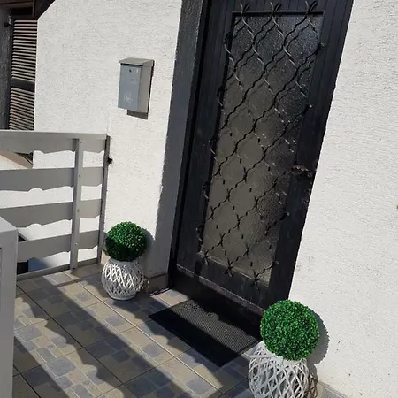 Apartma Lina Hrušica